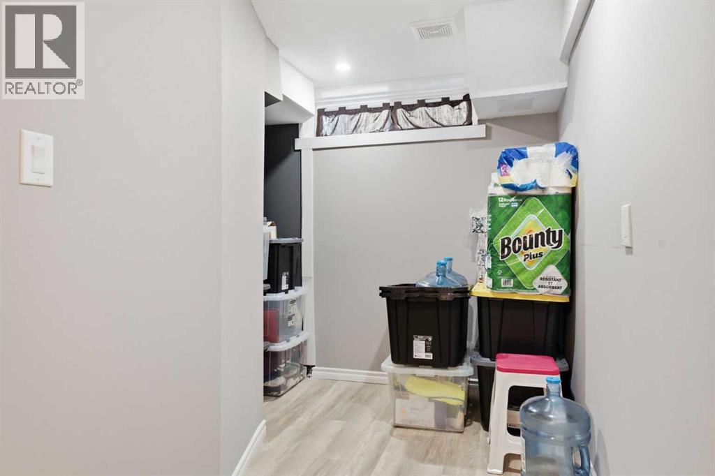 227 Abalone Place NE - 26