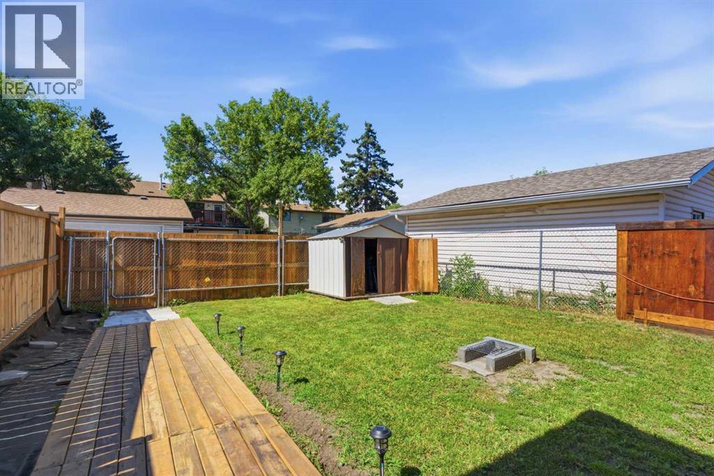227 Abalone Place NE - 29