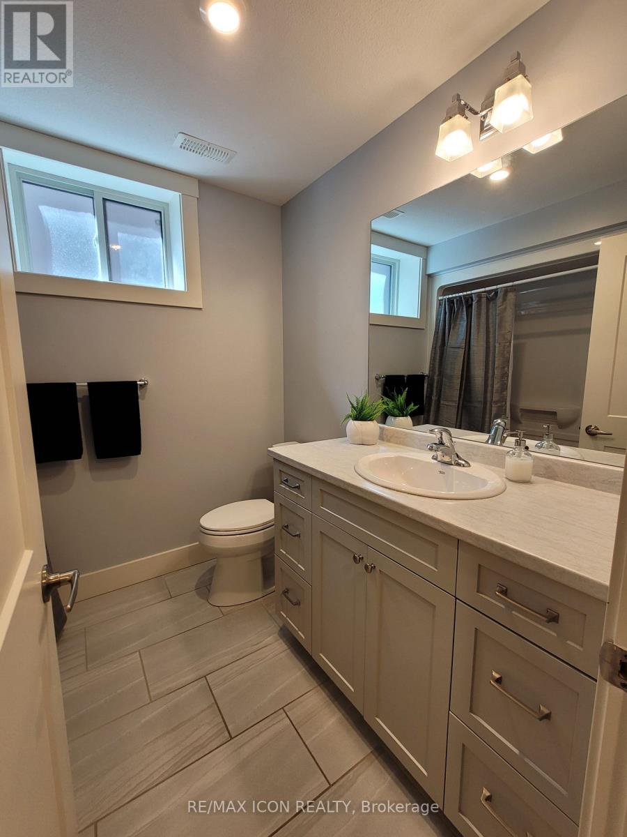 355 NORTHPORT DRIVE - Image 12