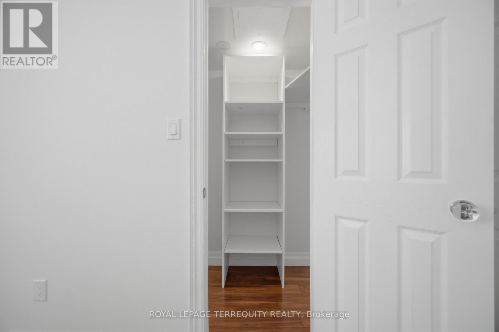 #148 10 MERCHANT LANE - Image 28