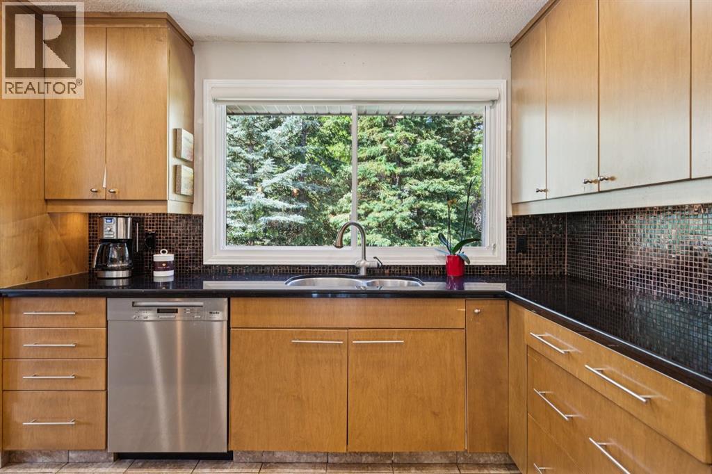 423 Canterbury Place SW, Canyon Meadows, Calgary photo 5