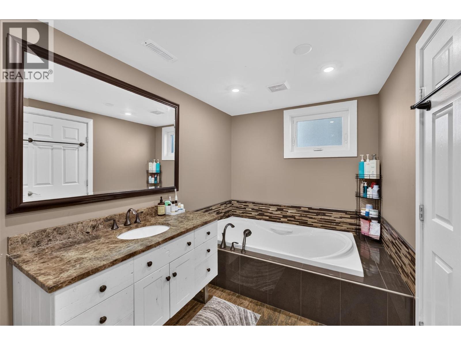 1128 118 Avenue - 36