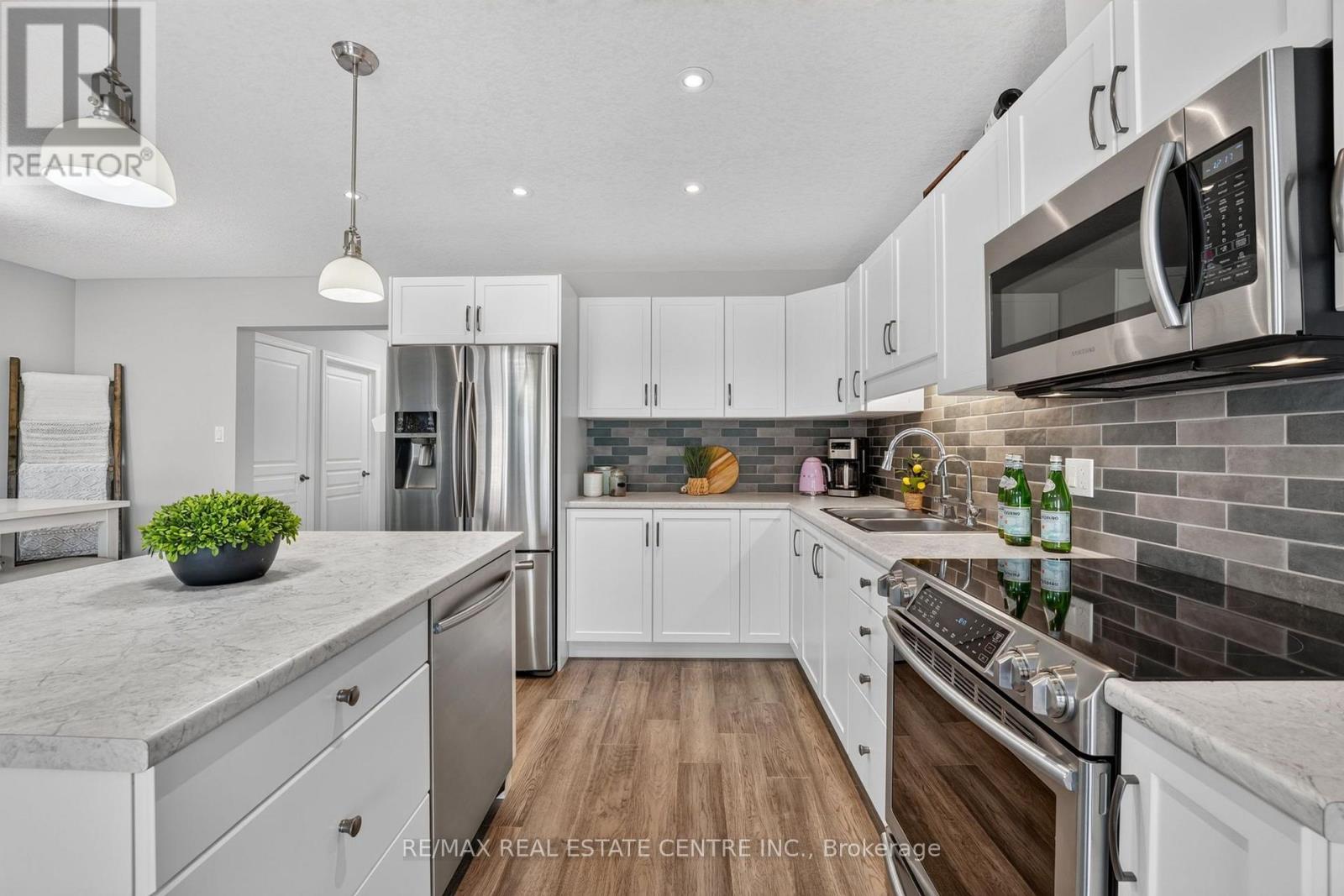 25 LAWSON STREET - 9