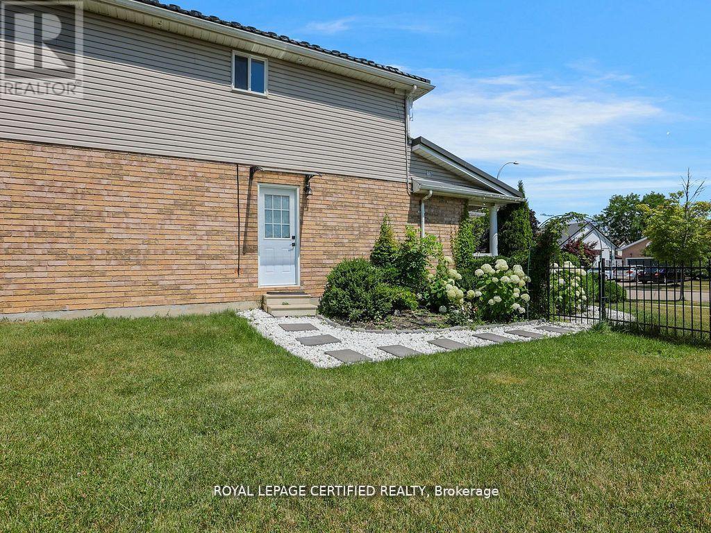209 BRIARMEADOW DRIVE - 38