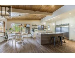 4pc Ensuite bath - 3153 Hall Road, Kelowna, BC V1W2R8 Photo 10