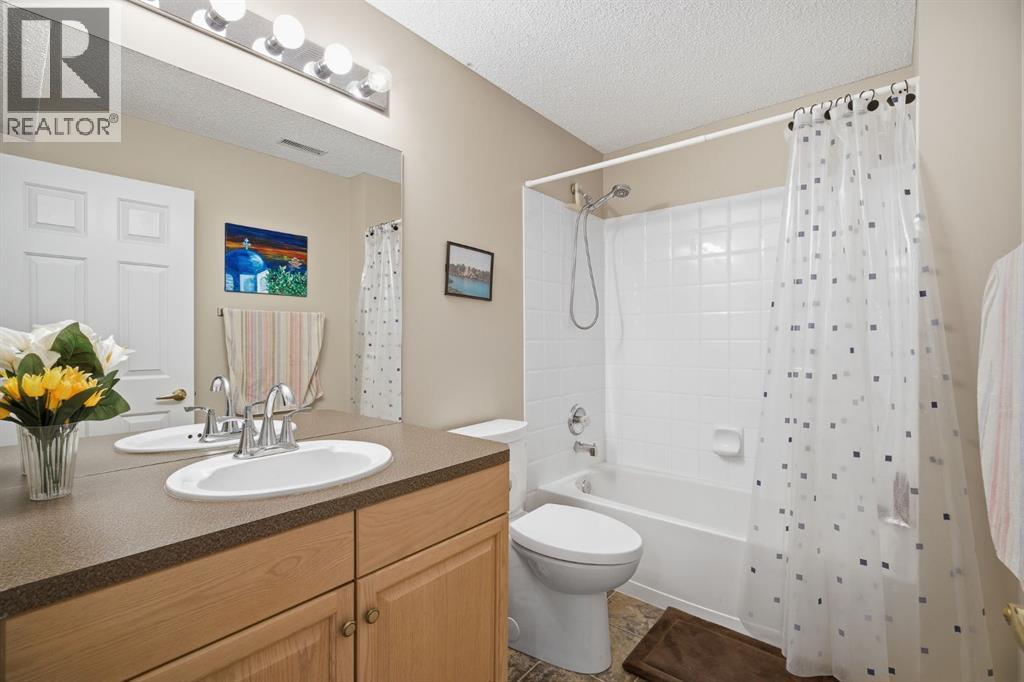 216 Valley Ridge Heights NW - 30