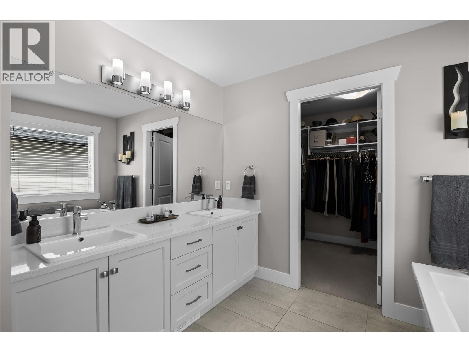  3077 Riesling Way, West Kelowna