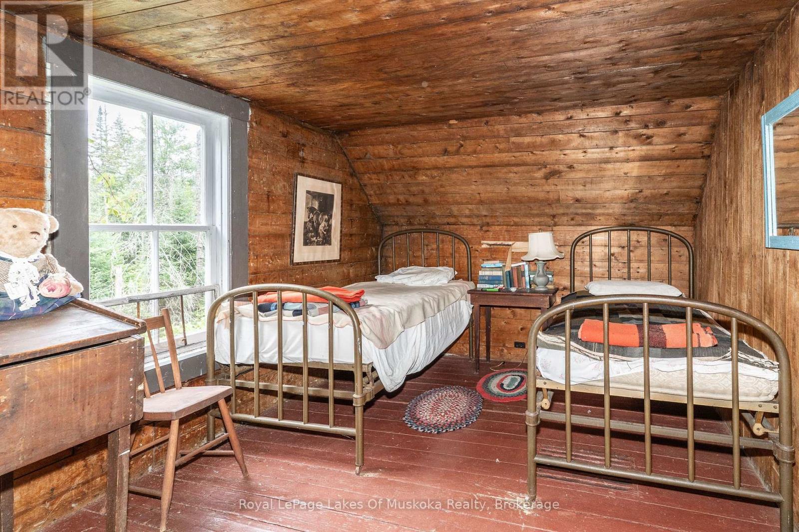 1099 WOLFKIN LAKE ROAD - 26