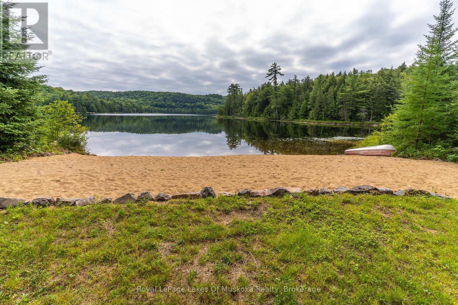 1099 WOLFKIN LAKE ROAD - Image 32