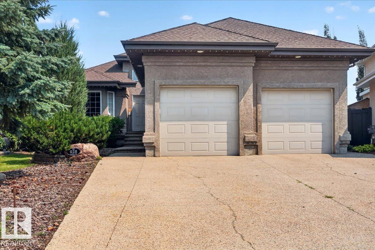 928 Thompson Place NW, Terwillegar Towne — photo 1 of 30: Property photo