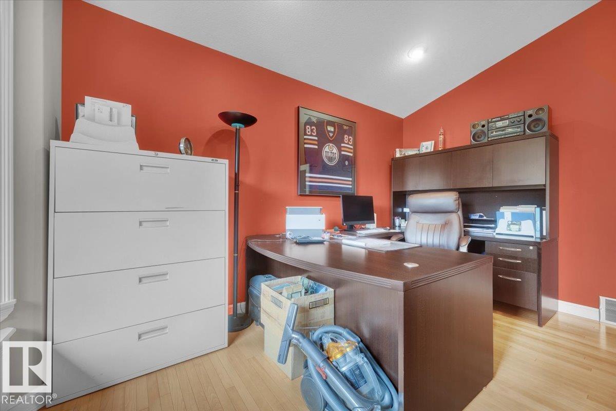 928 Thompson Place NW, Terwillegar Towne — photo 10 of 30: Property photo
