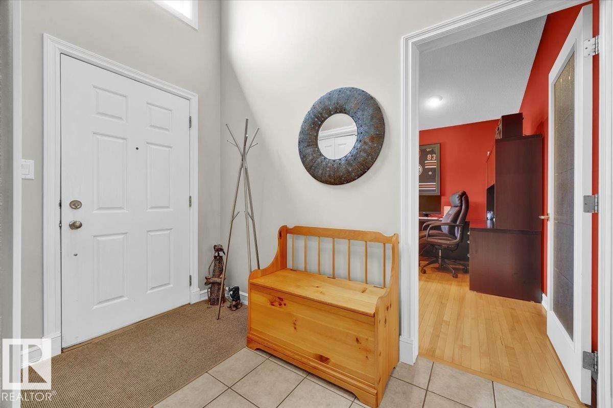 928 Thompson Place NW, Terwillegar Towne — photo 6 of 30: Property photo