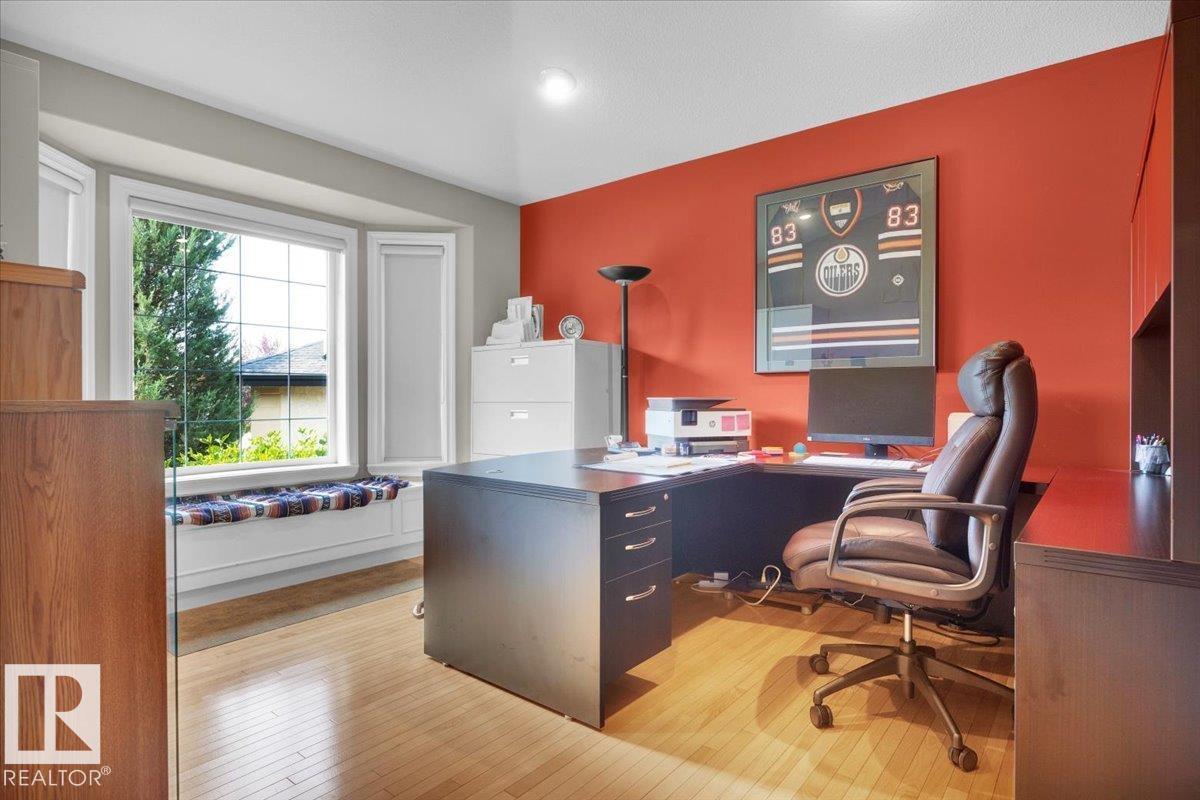 928 Thompson Place NW, Terwillegar Towne — photo 9 of 30: Property photo