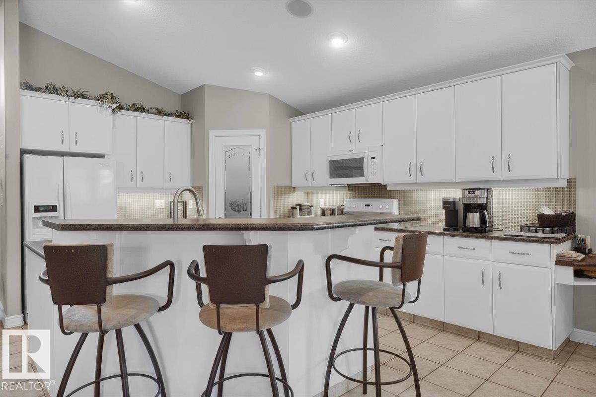 928 Thompson Place NW, Terwillegar Towne — photo 13 of 30: Property photo
