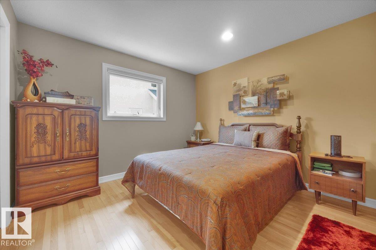 928 Thompson Place NW, Terwillegar Towne — photo 24 of 30: Property photo