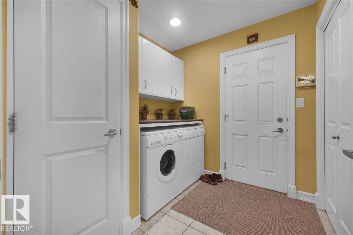 928 Thompson Place NW, Terwillegar Towne — photo 23 of 30: Property photo