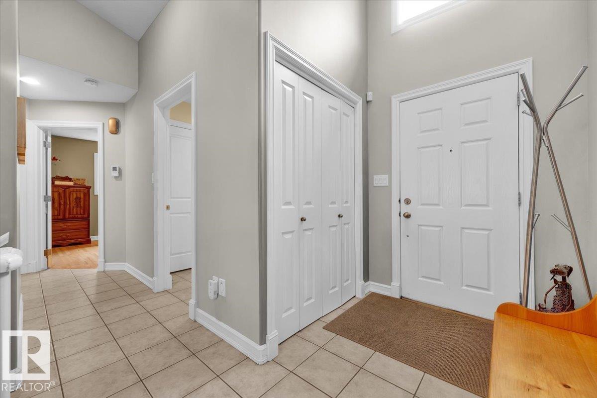 928 Thompson Place NW, Terwillegar Towne — photo 5 of 30: Property photo
