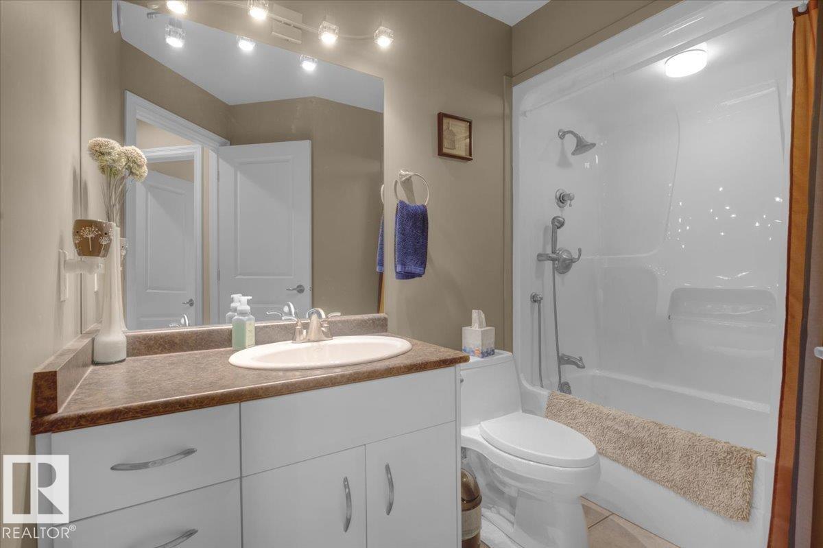 928 Thompson Place NW, Terwillegar Towne — photo 25 of 30: Property photo