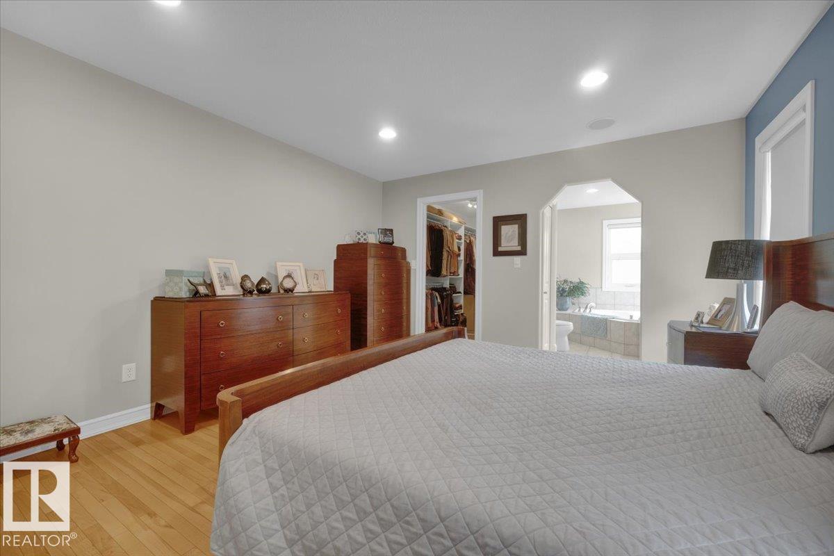 928 Thompson Place NW, Terwillegar Towne — photo 28 of 30: Property photo