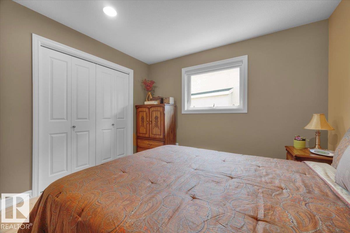 928 Thompson Place NW, Terwillegar Towne — photo 26 of 30: Property photo