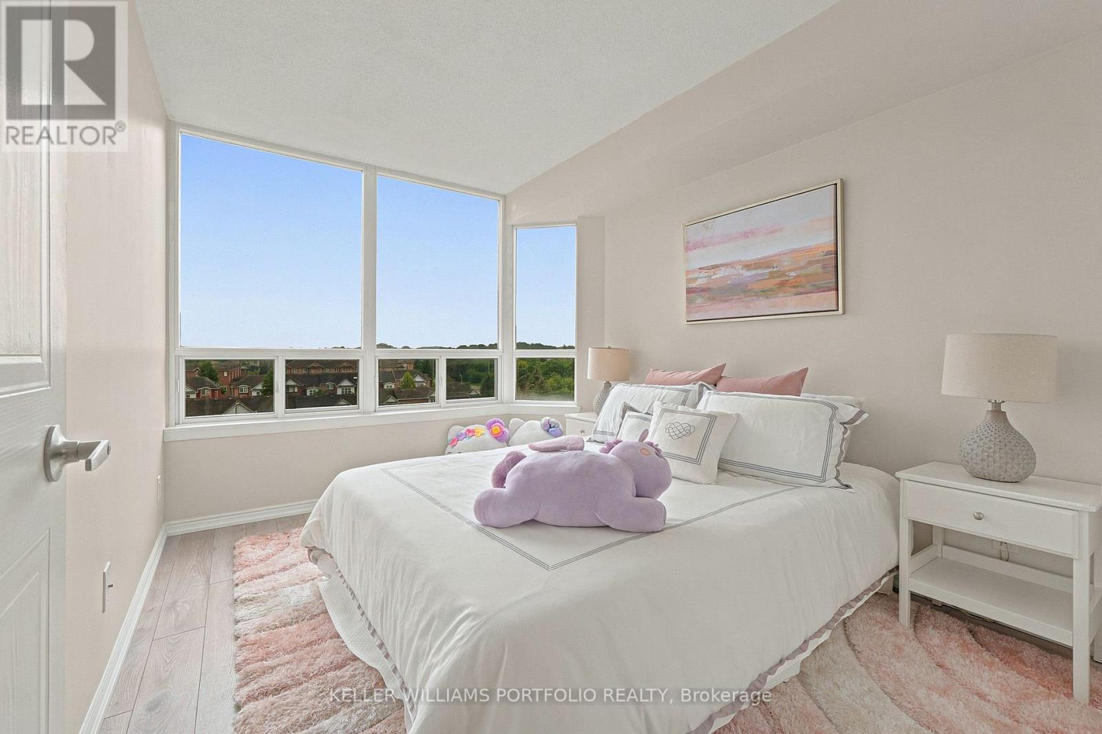#605 135 HILLCREST AVENUE - 8