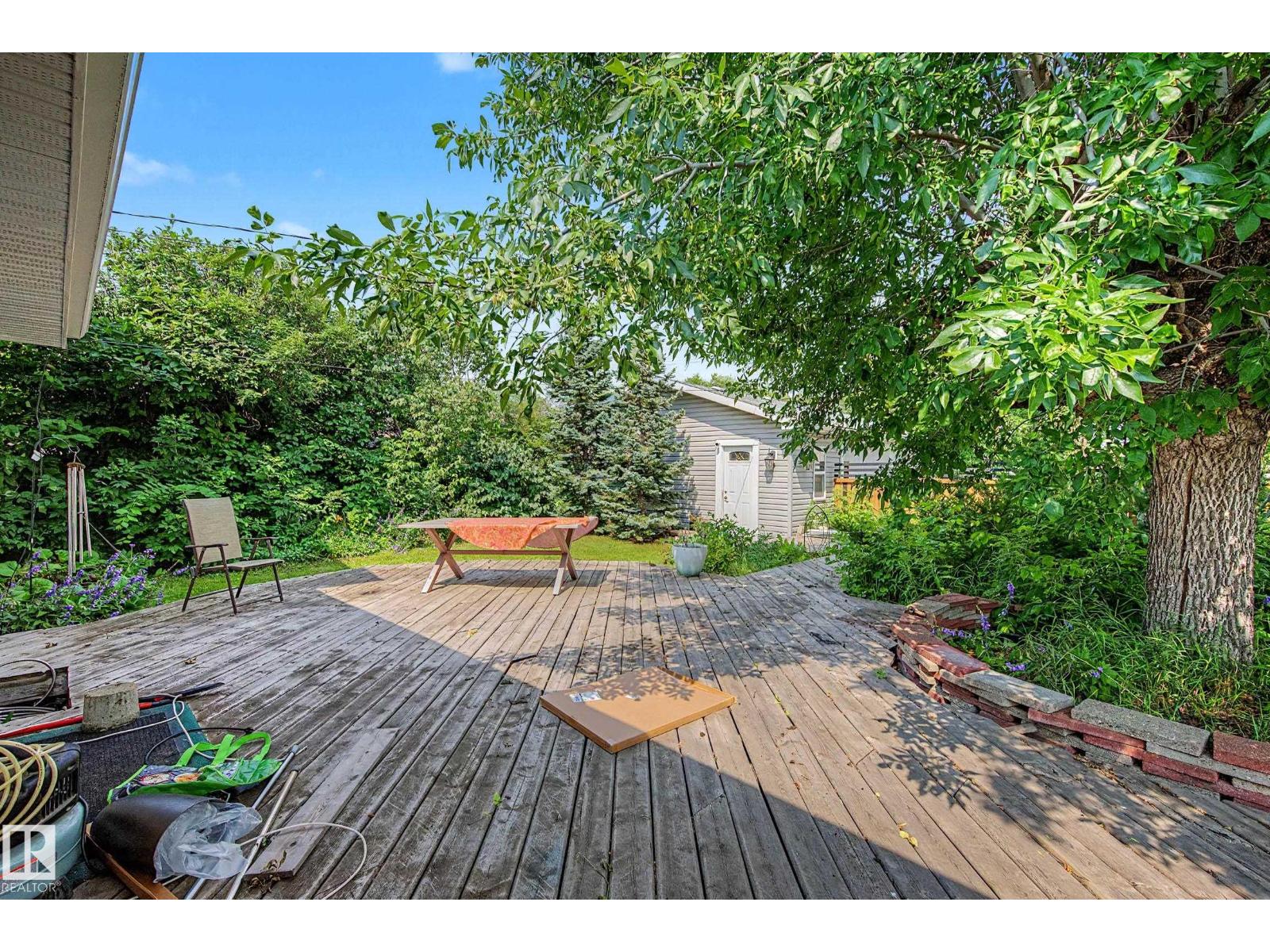 9516 129A AV NW - 37