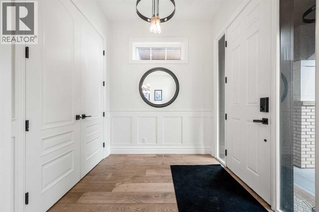 1716 50 Avenue SW, Altadore, Calgary photo 4