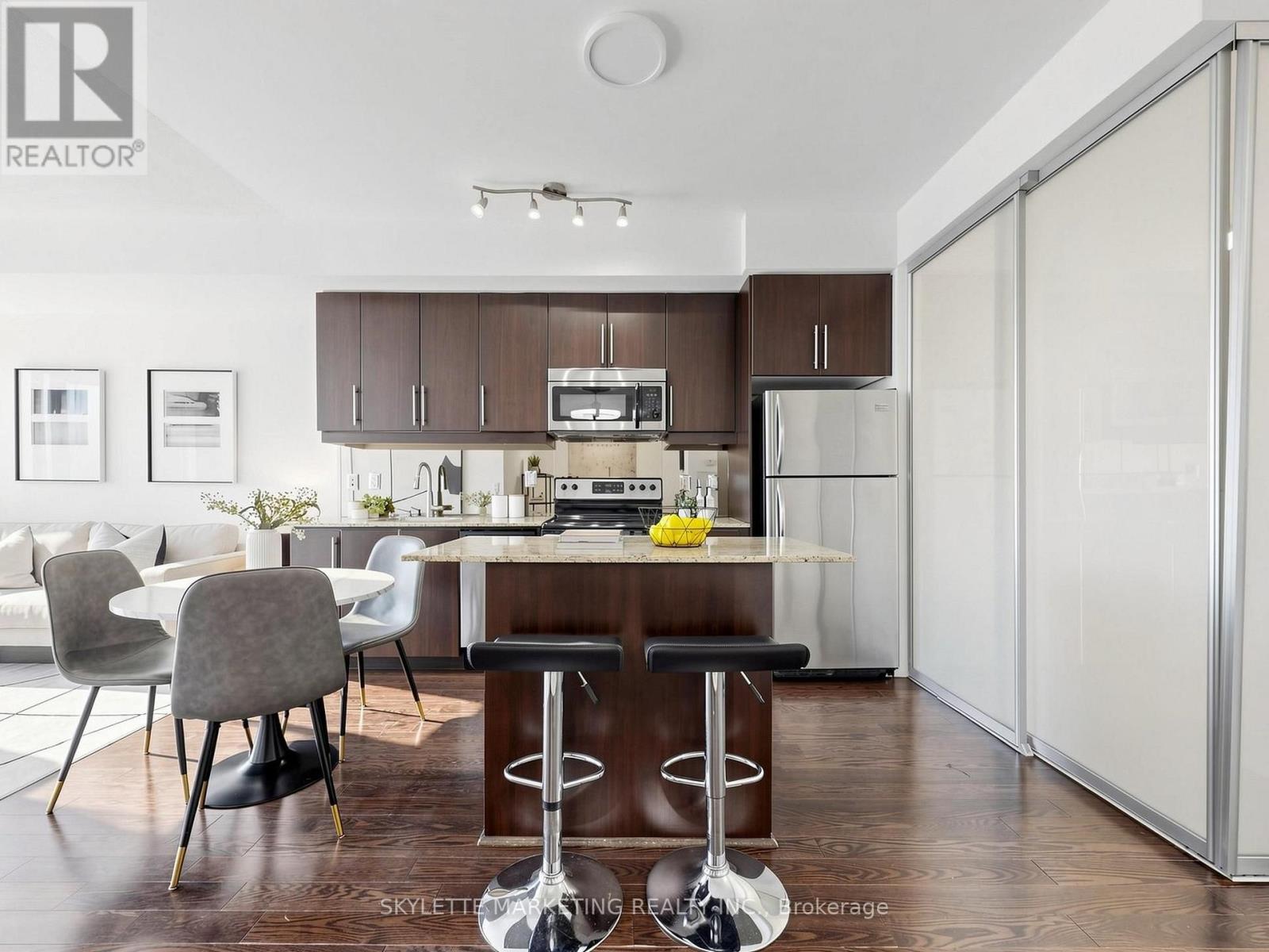 #1029 2885 BAYVIEW AVENUE - 10