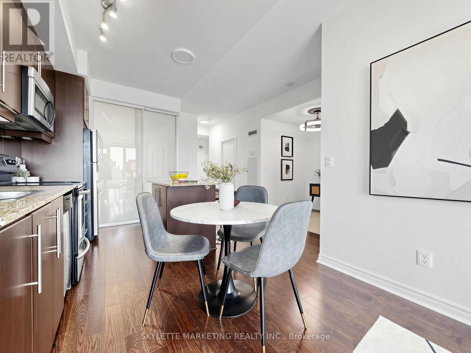 #1029 2885 BAYVIEW AVENUE - 12