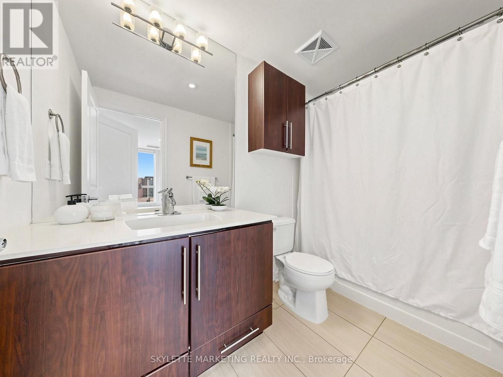 #1029 2885 BAYVIEW AVENUE - 21