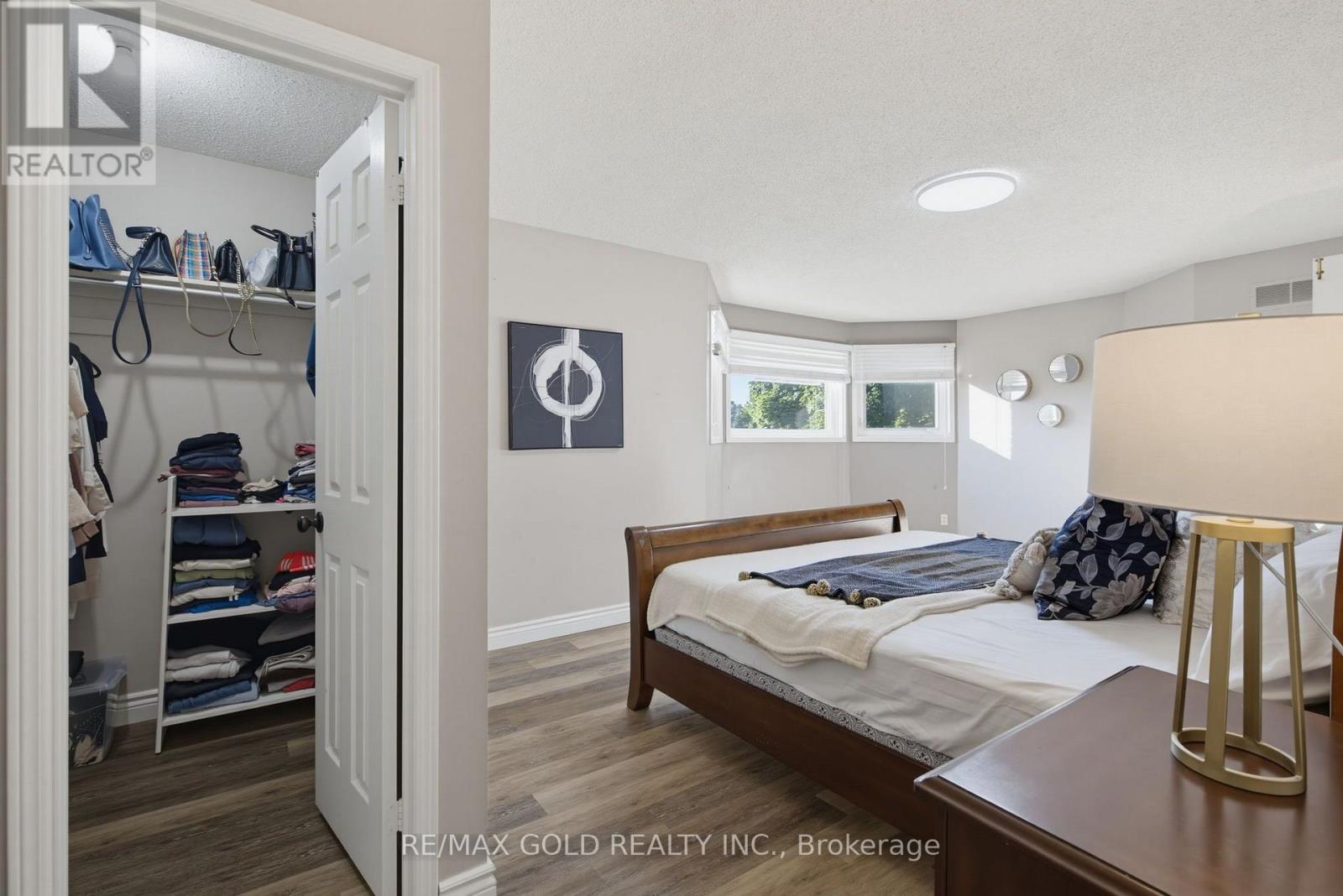 38 SILVERBIRCH PLACE - Image 25