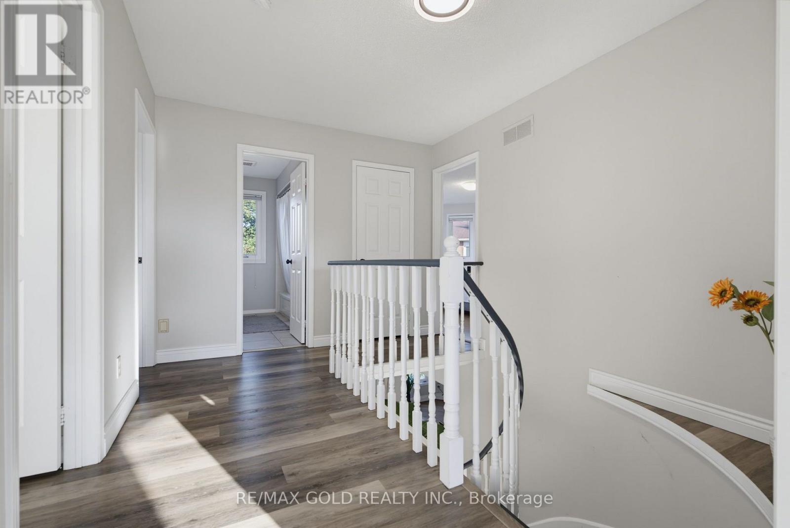 38 SILVERBIRCH PLACE - 22