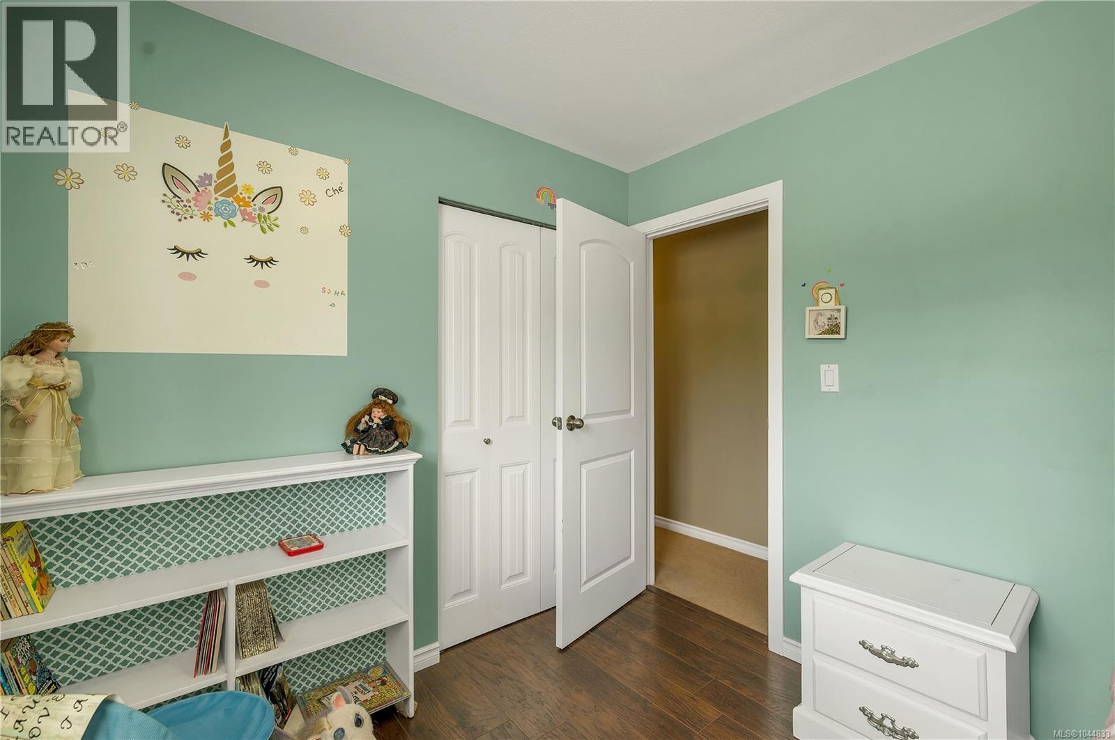 860 NICHOLLS Rd - 22