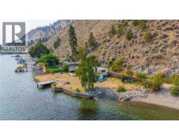 16 506 North Beach Road, Summerland
