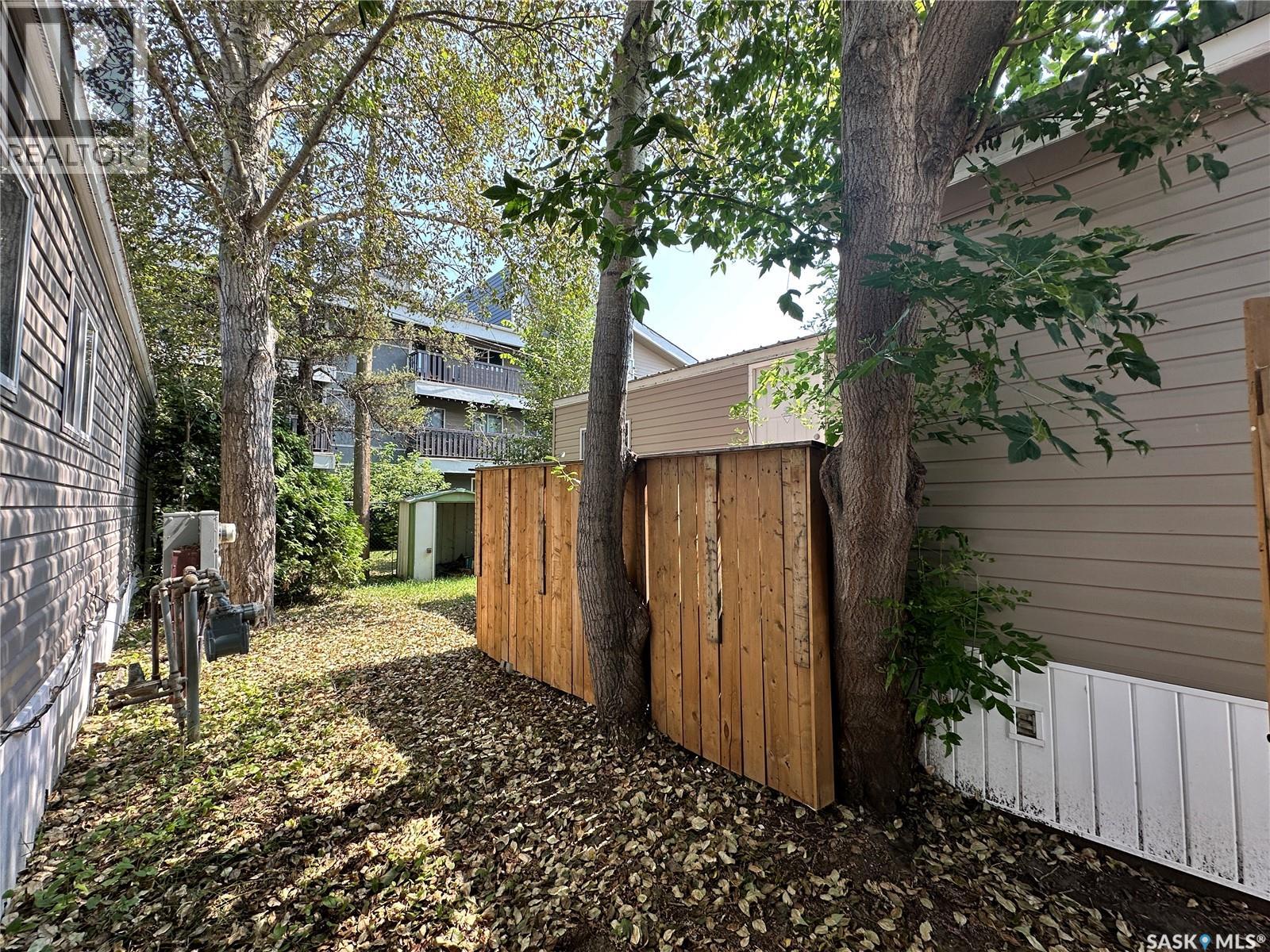 7 321 Dunlop STREET, Saskatoon — photo 3