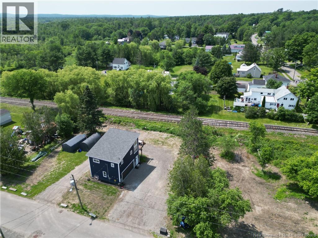 66 Riverside Drive - Image 20