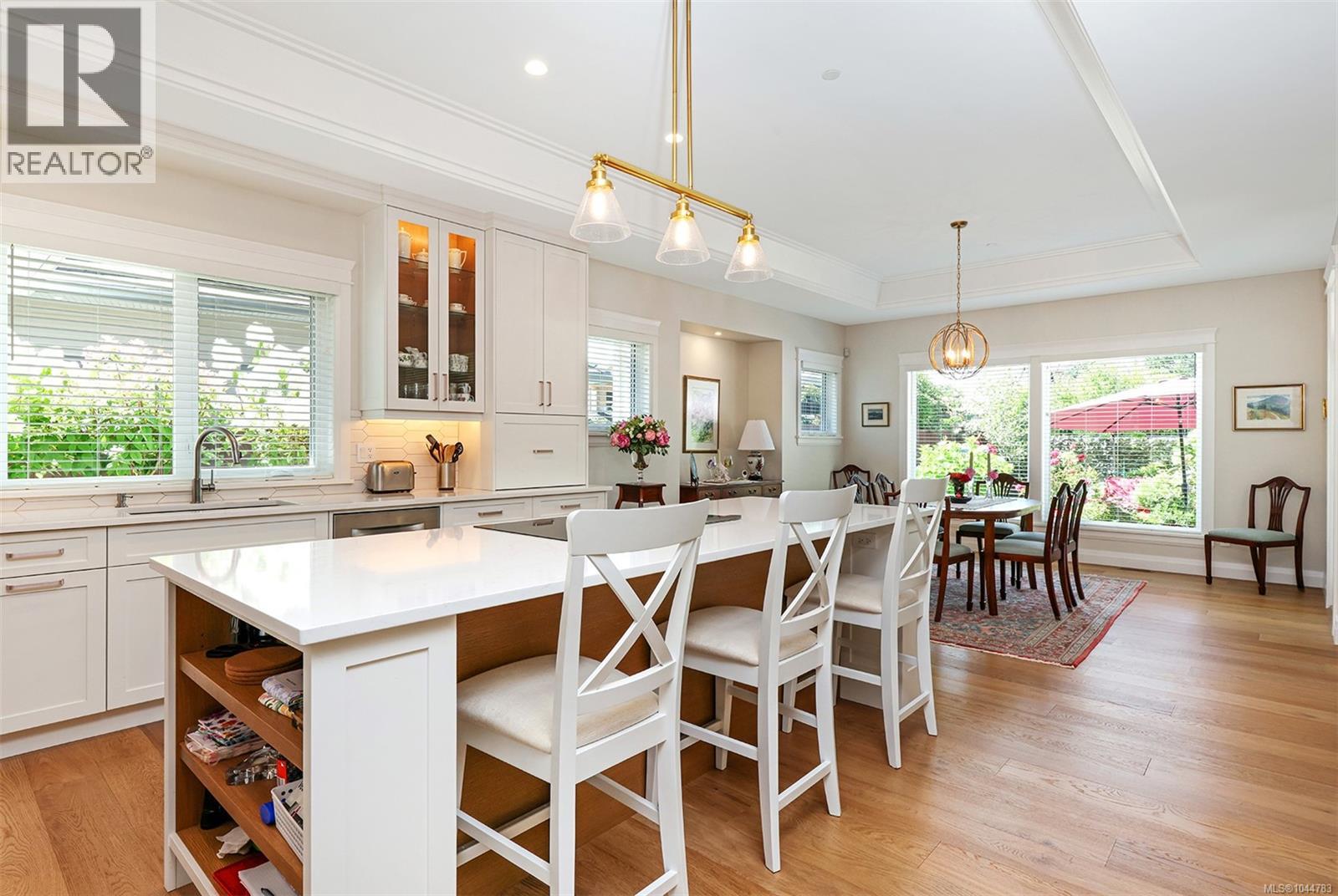 3232 Majestic Dr - Image 24