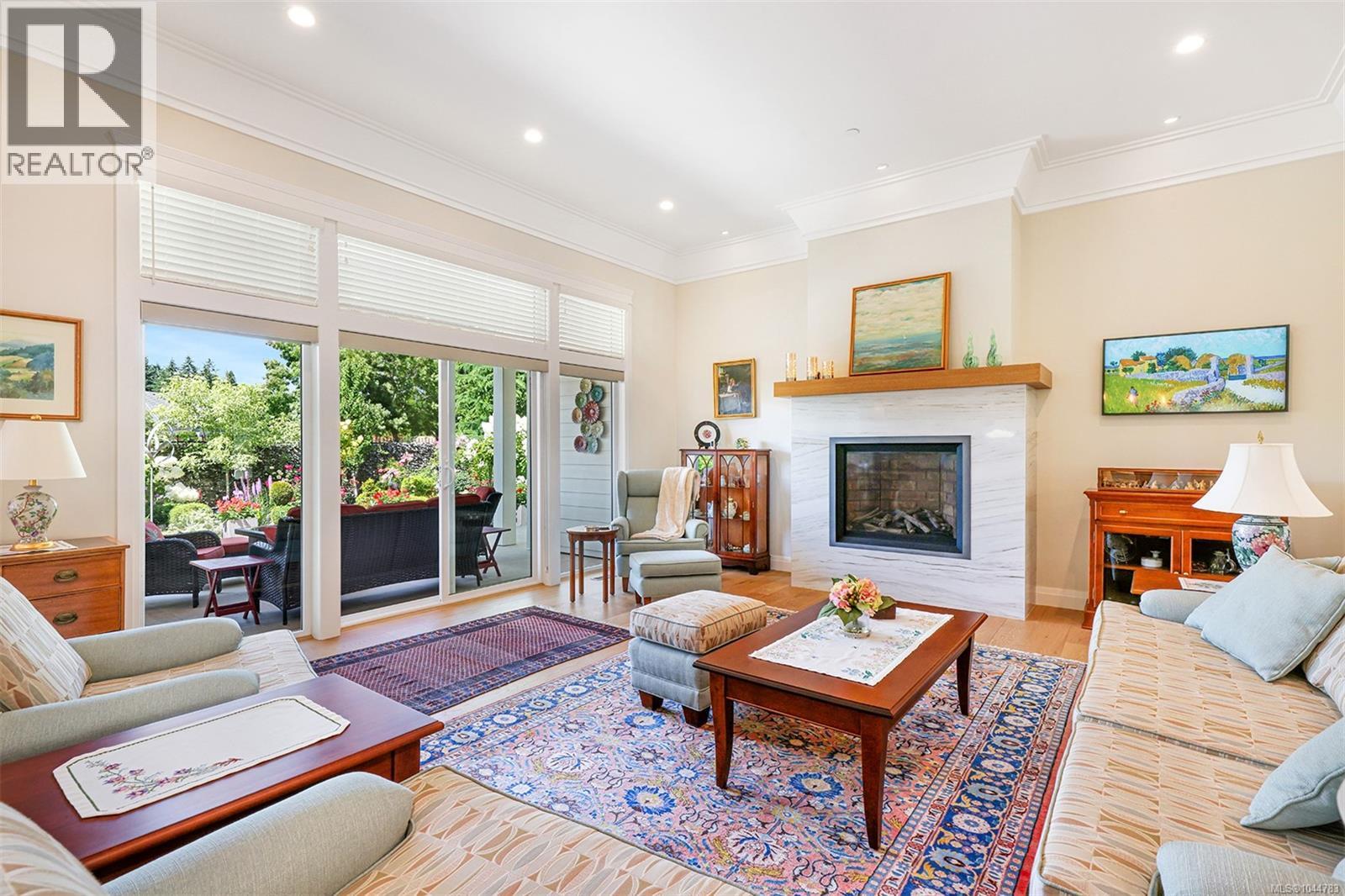 3232 Majestic Dr - Image 3