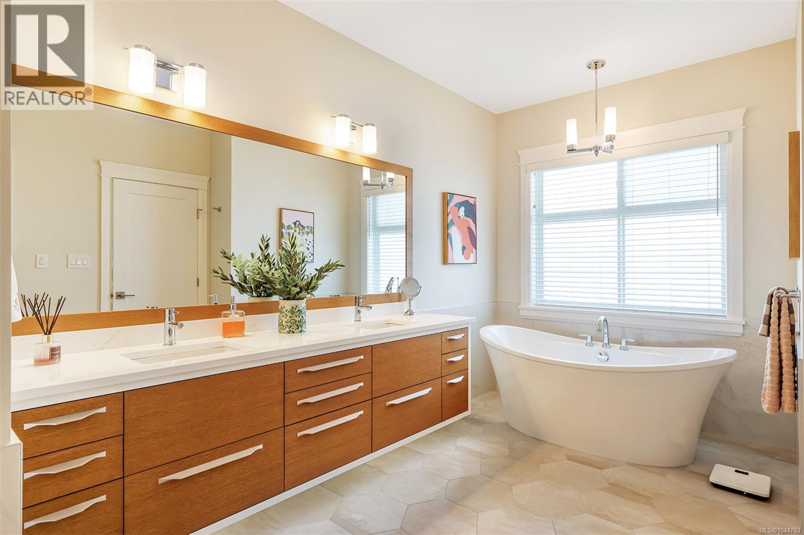 3232 Majestic Dr - Image 35