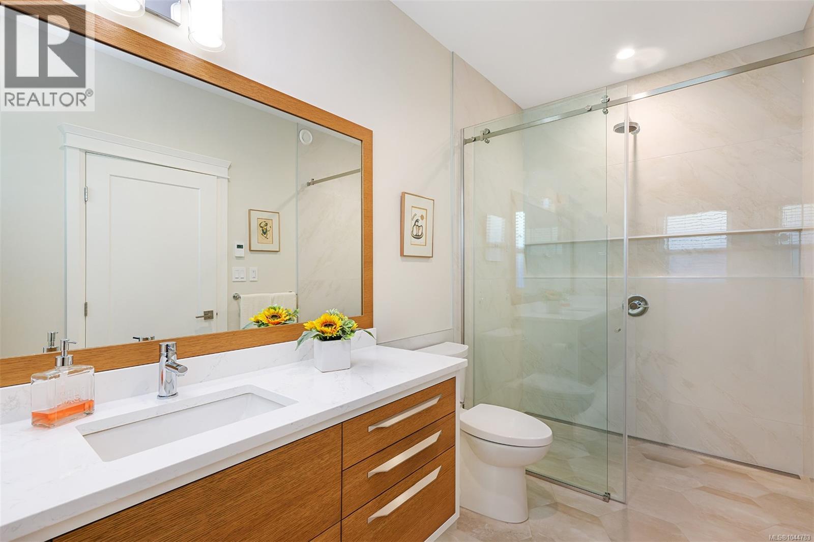 3232 Majestic Dr - Image 38