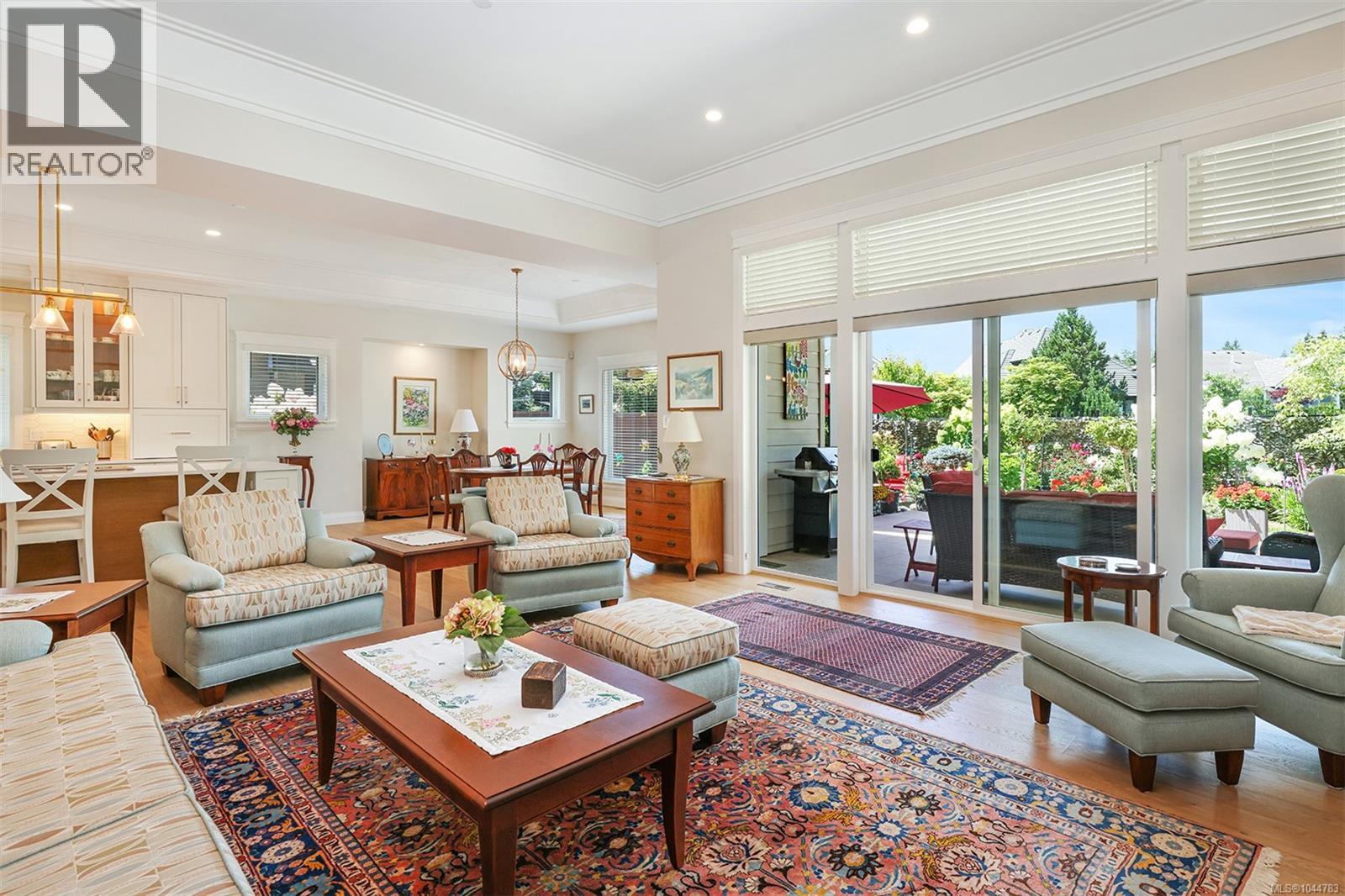 3232 Majestic Dr - Image 4