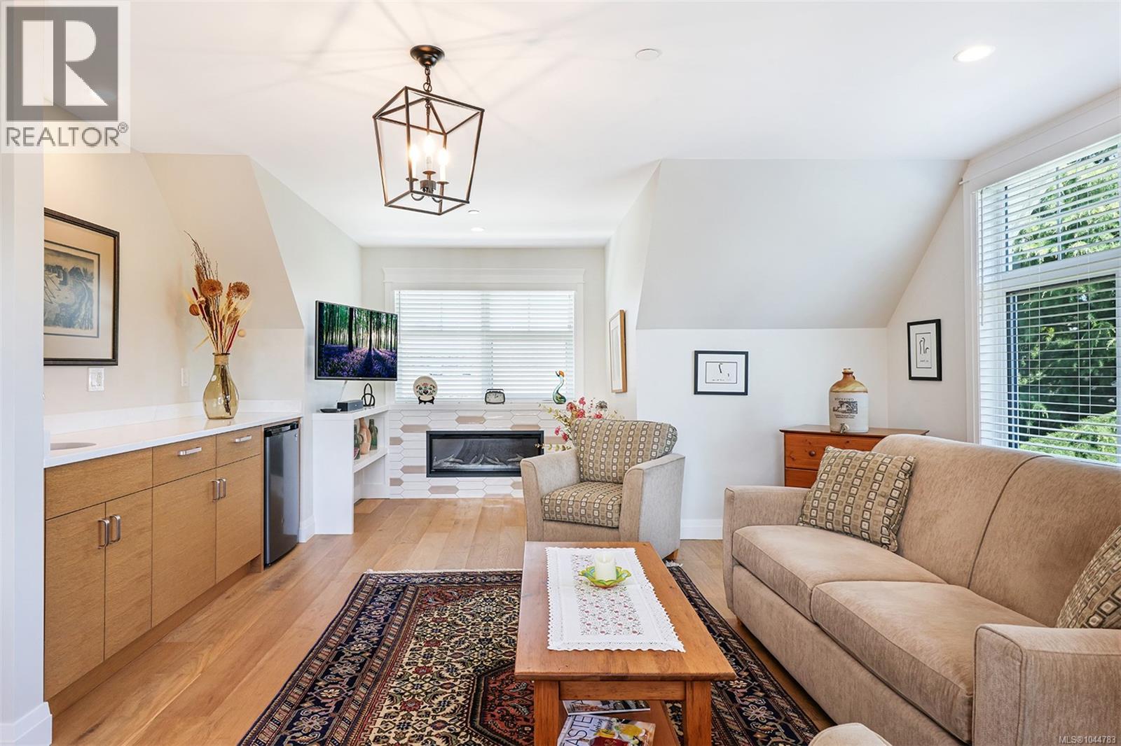 3232 Majestic Dr - Image 44