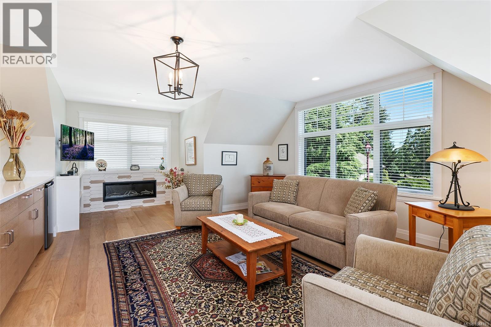 3232 Majestic Dr - 9