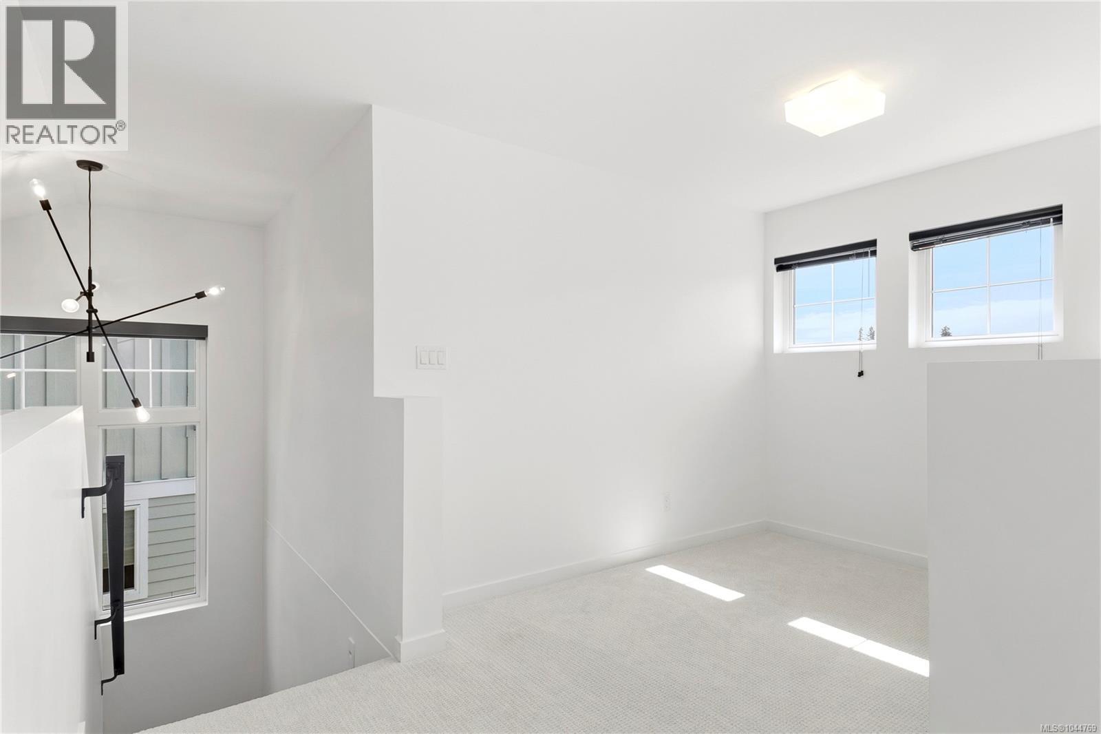 746 Salal St - Image 26
