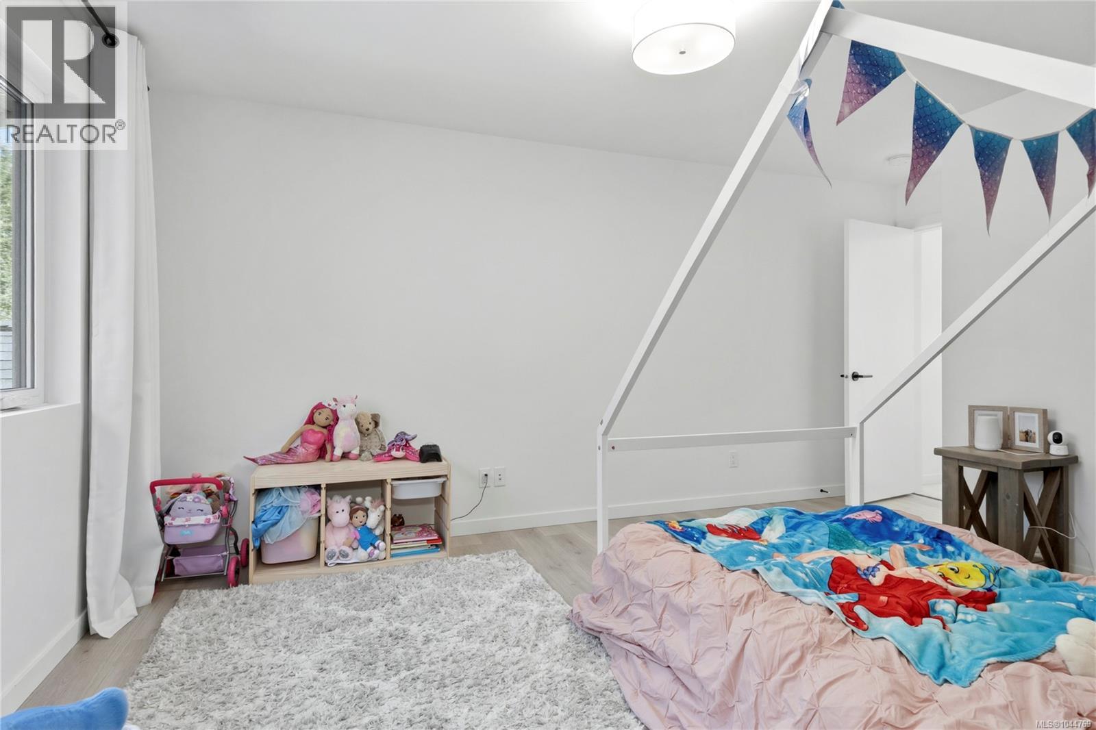 746 Salal St - Image 29