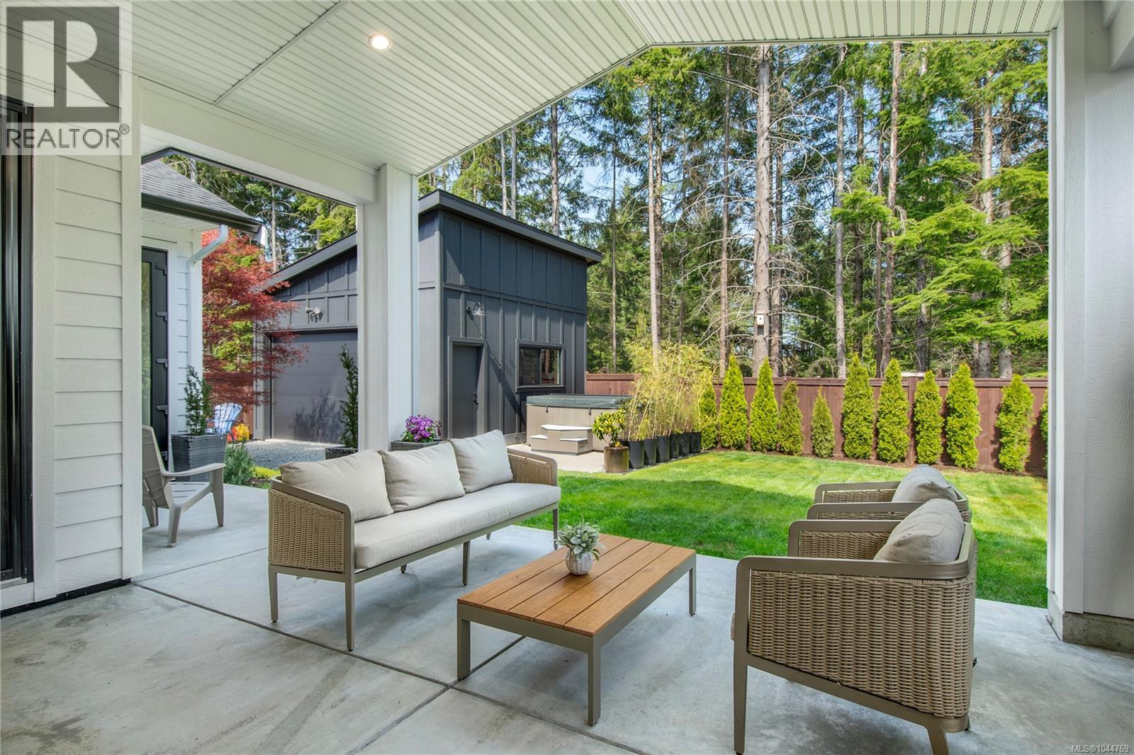 746 Salal St - 41