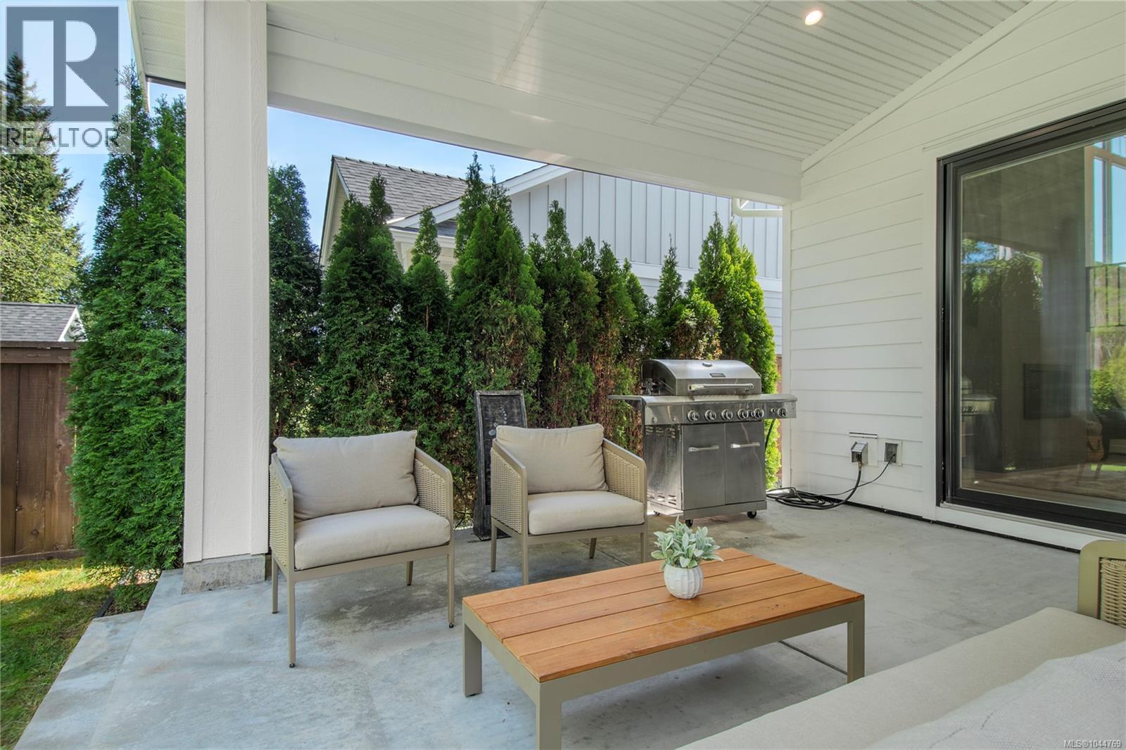 746 Salal St - Image 42