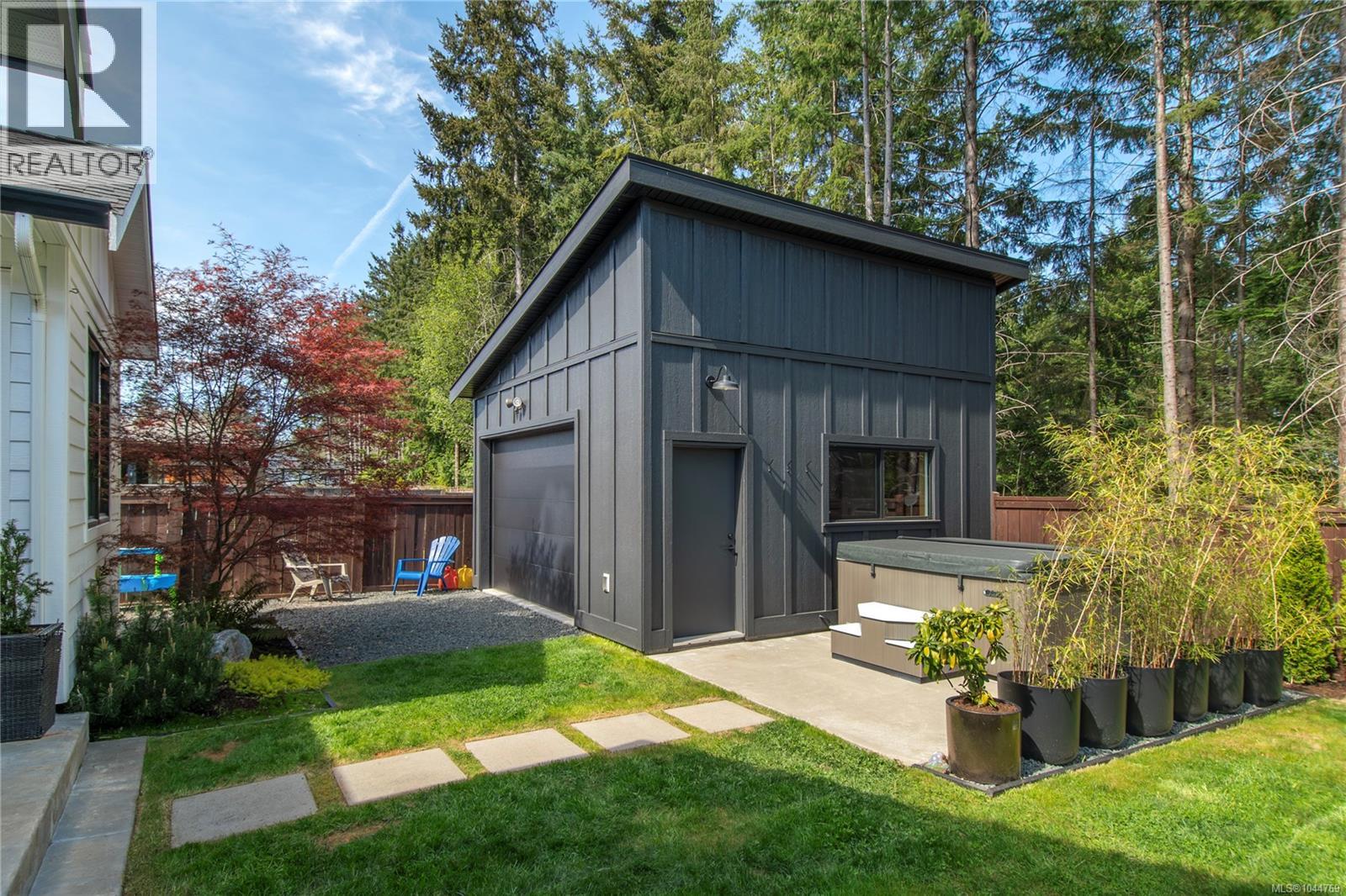 746 Salal St - Image 48