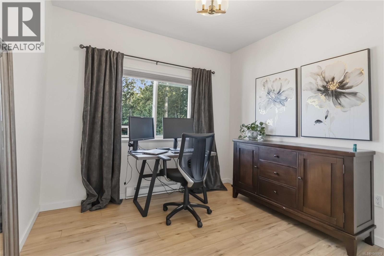 #409 360 Goldstream Ave - 20