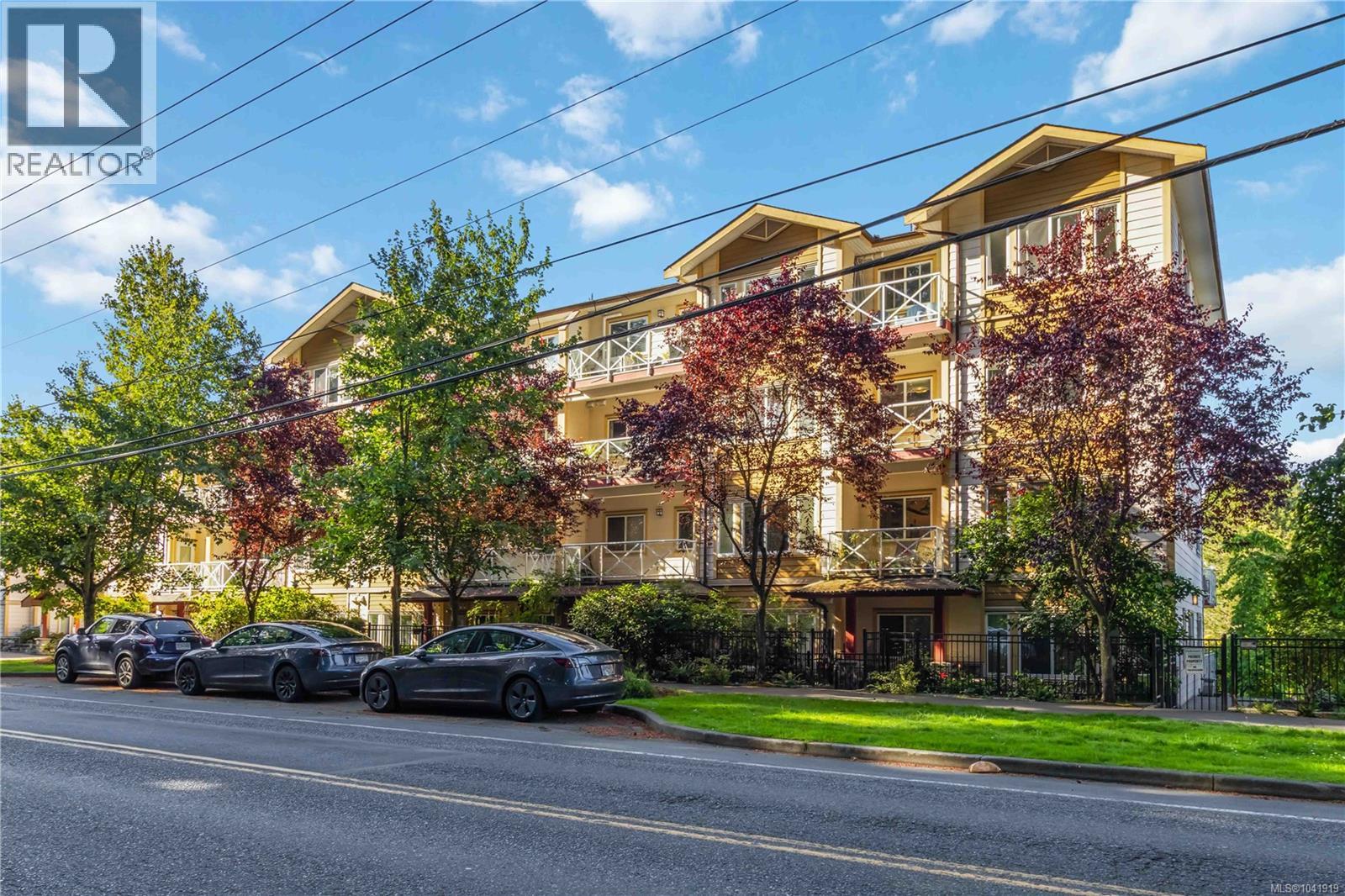 #409 360 Goldstream Ave - 2